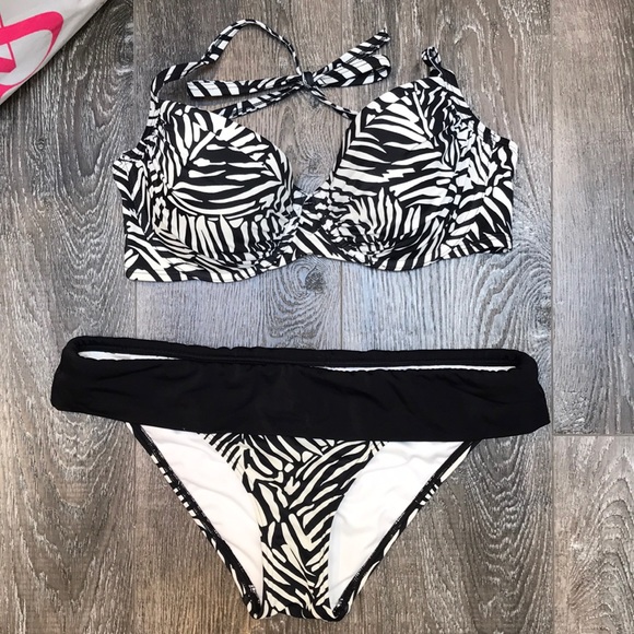 Victoria Secret Palm Print Bikini - Picture 2 of 6